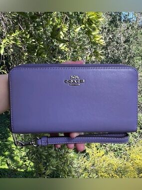 COACH Long Zip-Around Wallet Purple Smooth Leather w Silver Hardware AUTHENTIC